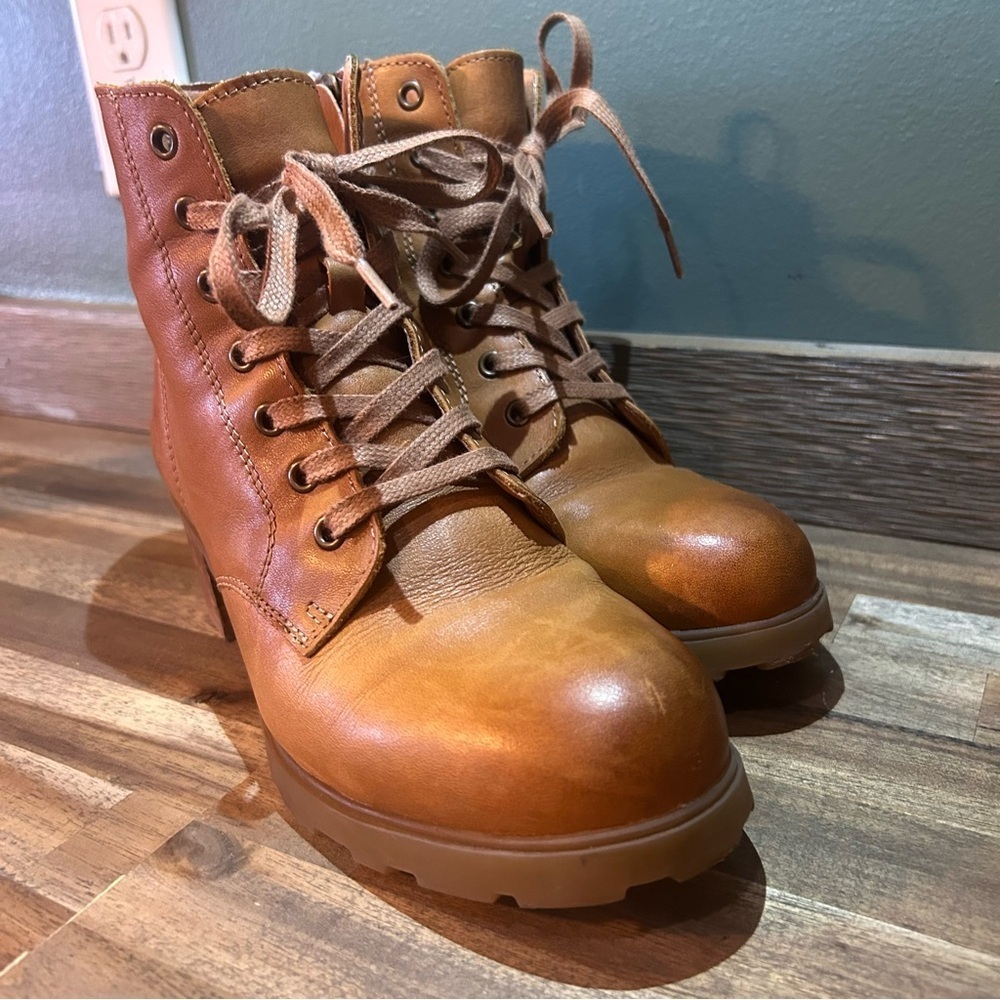 OTBT Cognac Leather Lace Up Combat Boots Side Zip Lug Sole Women’s Size 7 - Picture 2 of 12